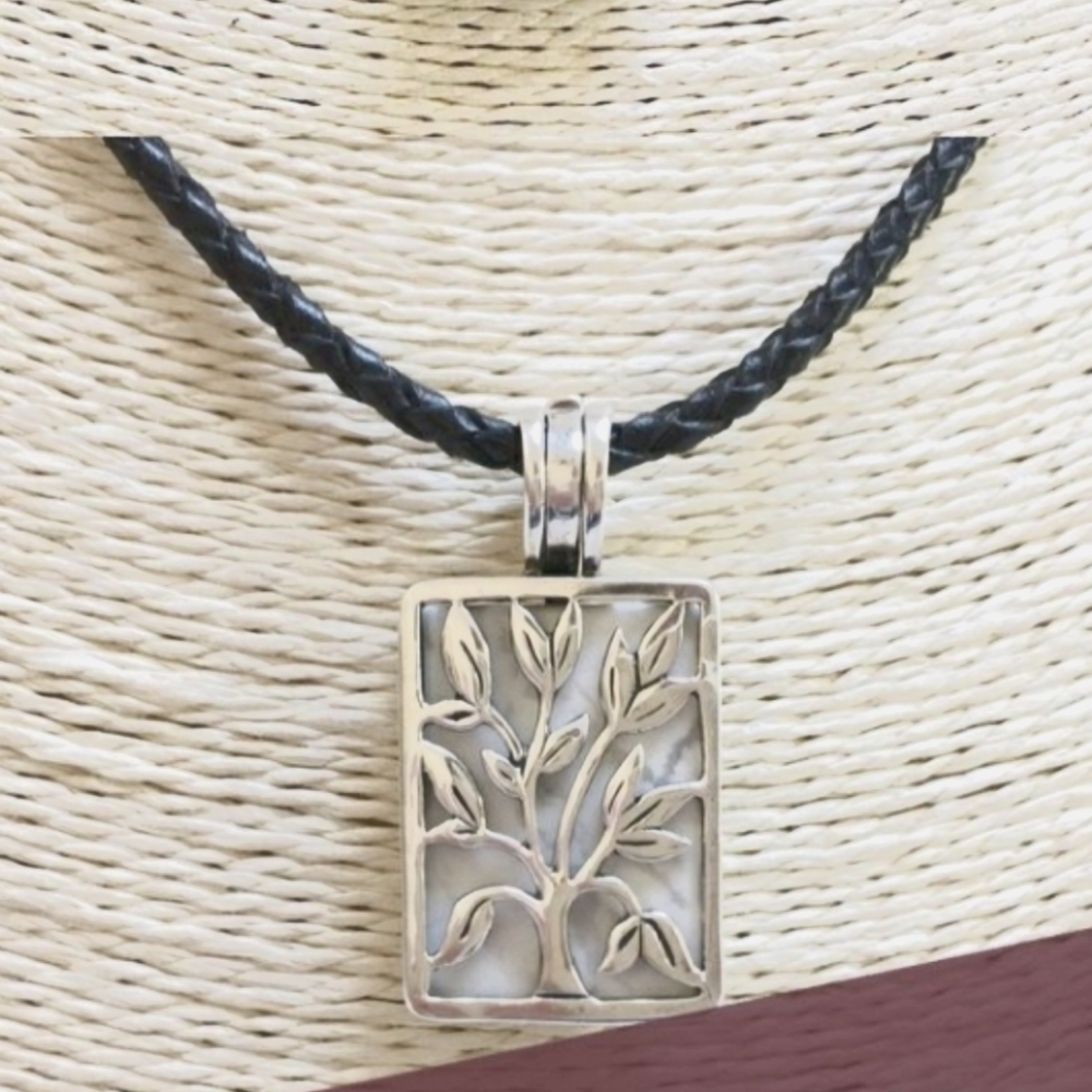💥Silpada Changeling Pendant S1957 Live Laugh Love w/ 3 interchangeable Rare - Picture 5 of 11
